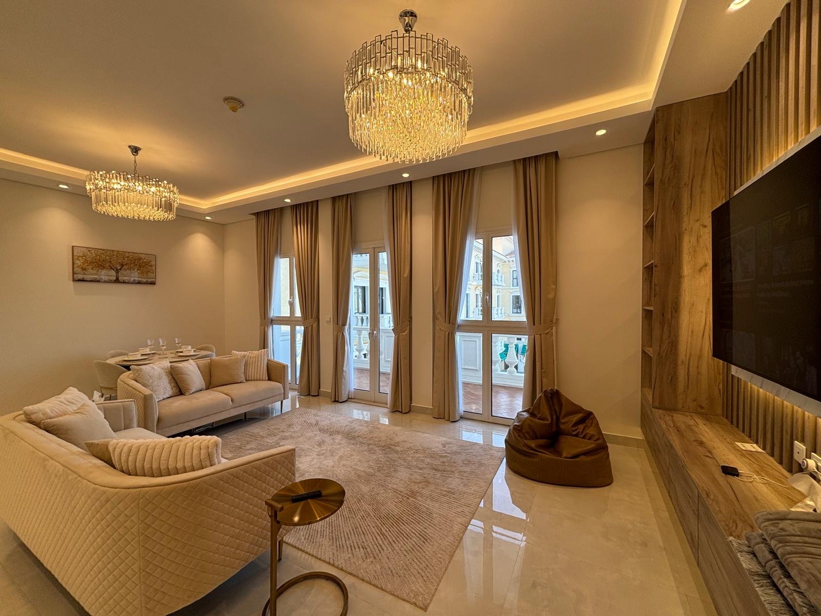 شقة السكون الذهبي المطلة على قناة كارتييه