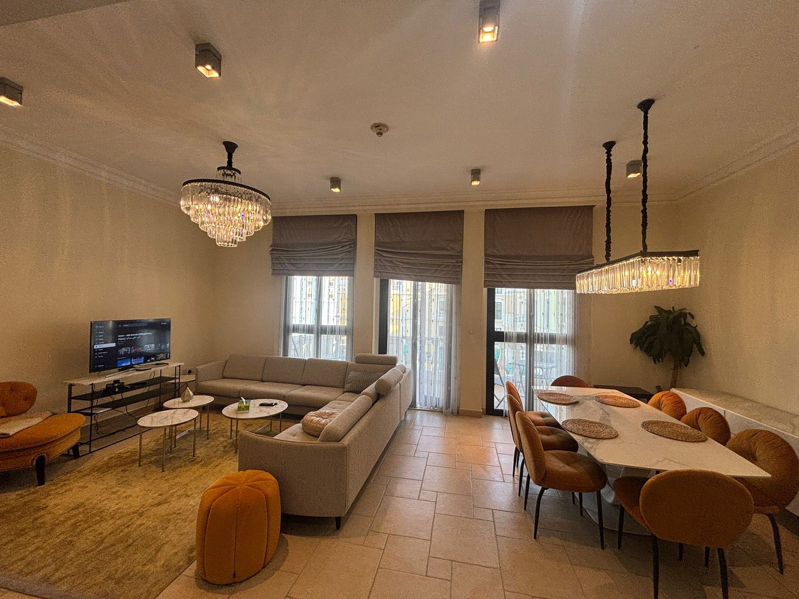 شقة لورين غرفتين وصالة بإطلالة على قناة كارتييه